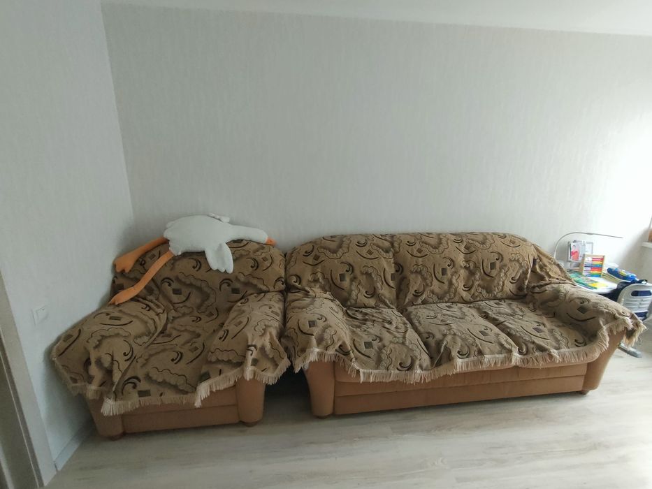 Продам срочно диван с креслом. Недорого!