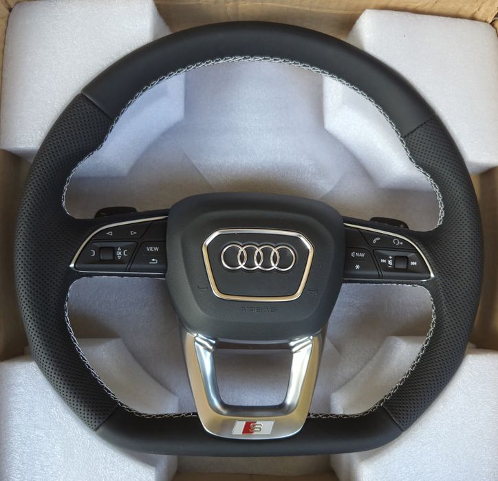 Спортен рязан волан от перфорирана кожа за Ауди А4 Б9 А5 Audi A4 B9 A5 тунинг С-лайн визия