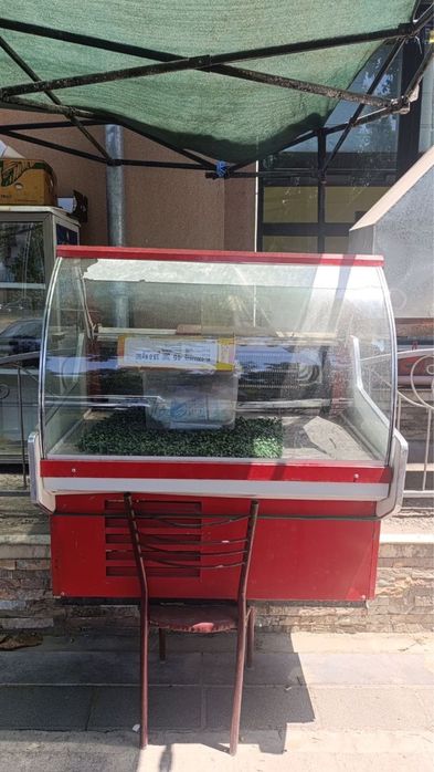 Vitrina xaladinik srochma sotiladi ishlashlari zor qiziqanla tel qilil