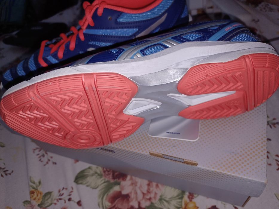 Adidași Asics, original