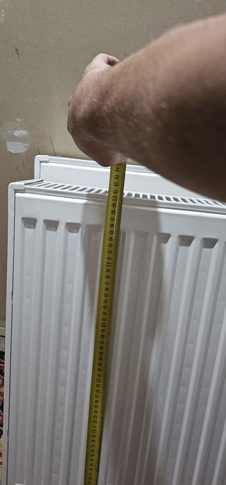 Vând calorifer din otel