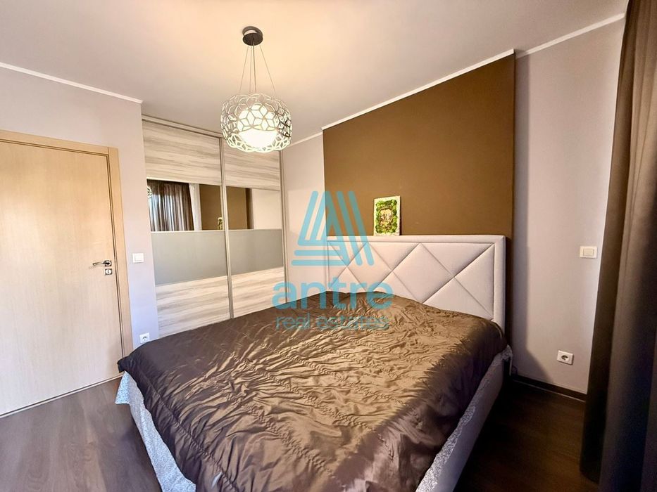 Продава се Двустаен апартамент в София, Витоша - 70 кв.м за 3285 €/кв.м - Снимка #3