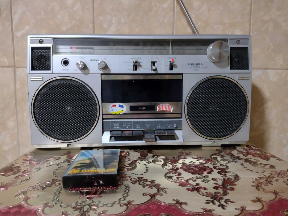 Casetofon Toshiba