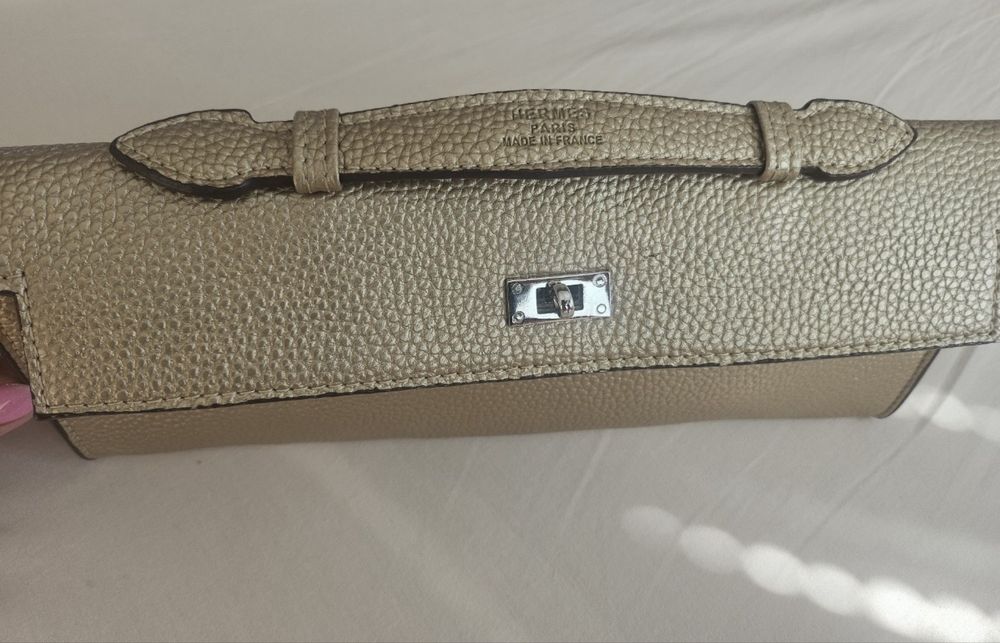 Чанта- клъч златна