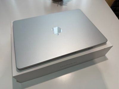 Като Нов MacBook Air M4 16GB RAM 256GB Гаранция