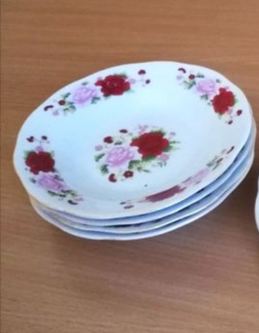 Тарелки фарфоровые