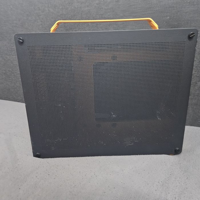 Vand carcasa Jonsbo Z20 aproape nou