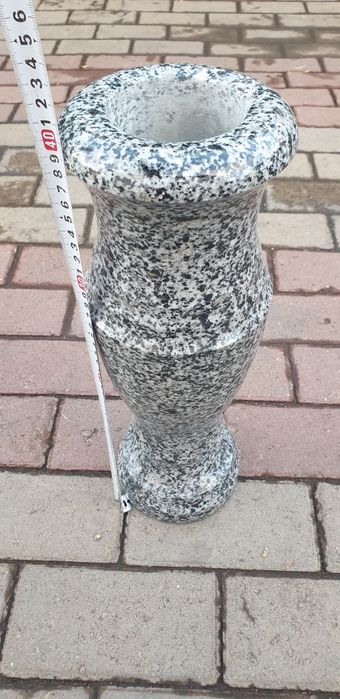 Вазон из гранита