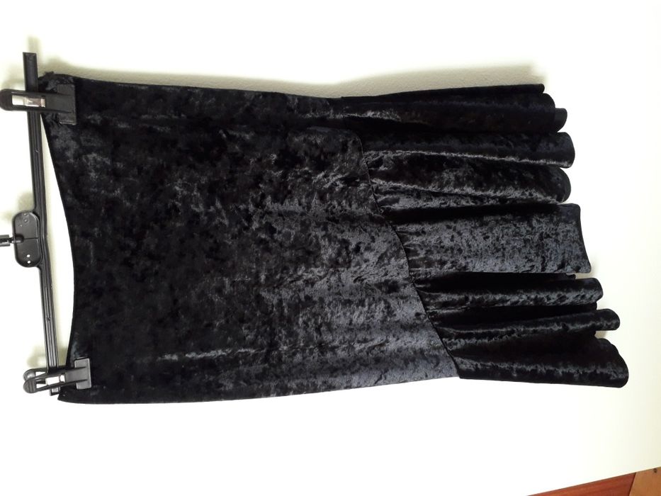 fusta asimetrica de catifea