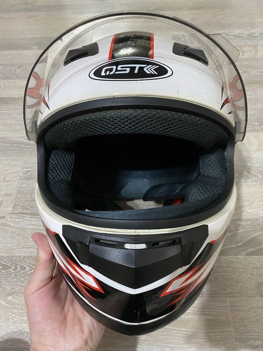 Срочно продается мотошлем