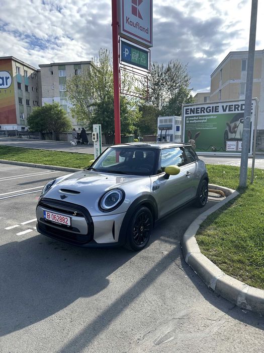 Vand mini cooper SE full electric ca nou, in garantie