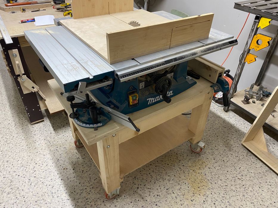 Циркуляр Макита MLT100N и Абрихт-Щрайхмус Bernardo PT260