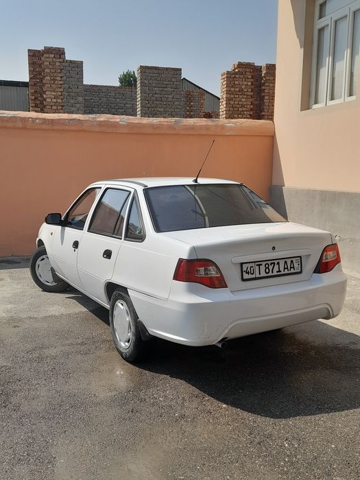 Нексия 2 донс сотилади