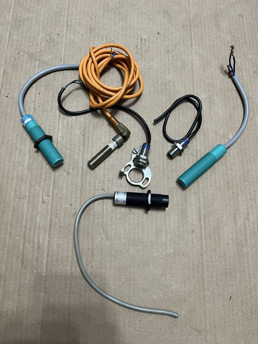 Set 6 senzori industriali Pepperl+Fuchs, Telemecanique, Selet – inductivi și fotoelectrici – M12/M18 – PNP – automatizări PLC