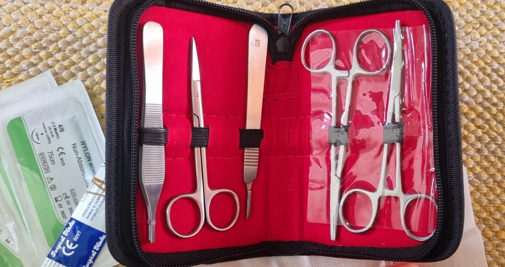 Kit de sutura complet