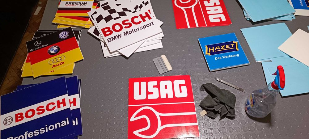 Изработка на табели за евро проекти , стикери  и рекламни