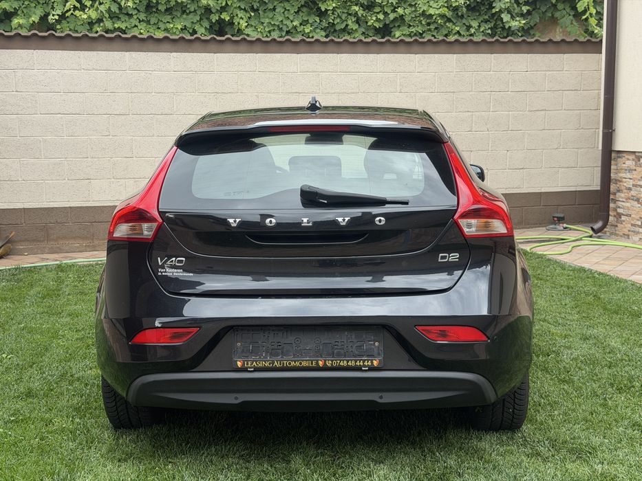 Volvo V40 - 2015-DIESEL