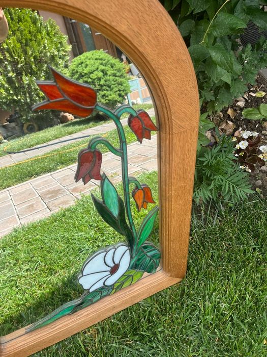 Oglindă decorativă din lemn