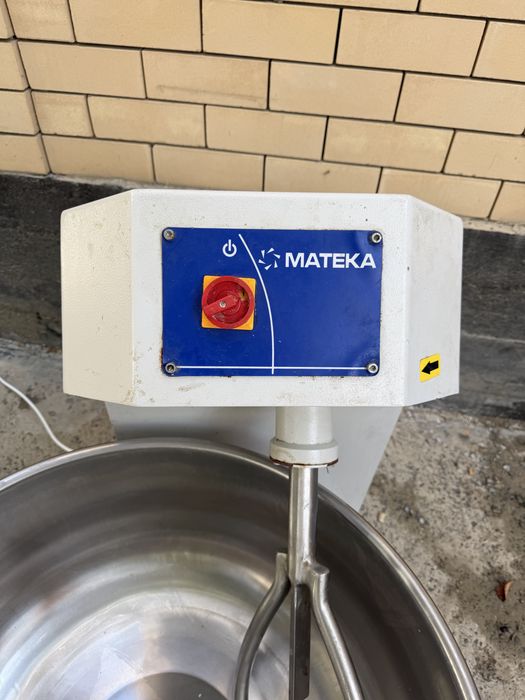 Продается тесто мешалка