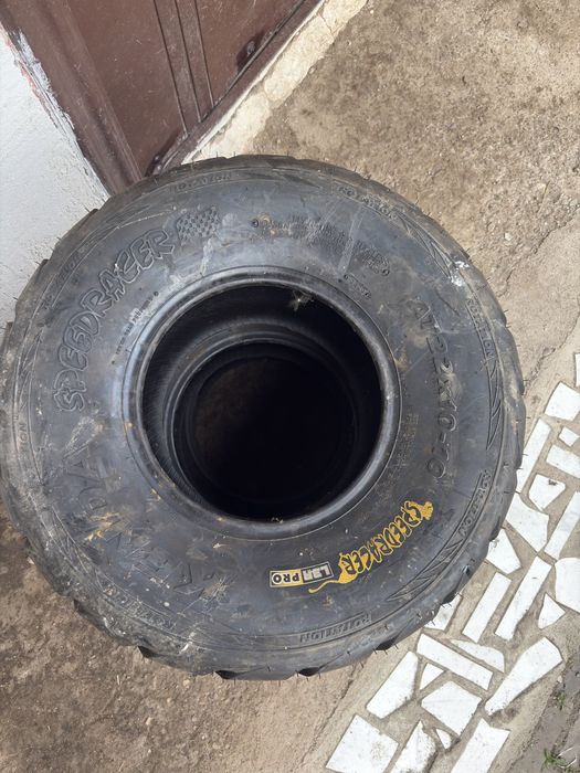 Vând anvelope atv Kenda 22 x10-10 / 21x7-10