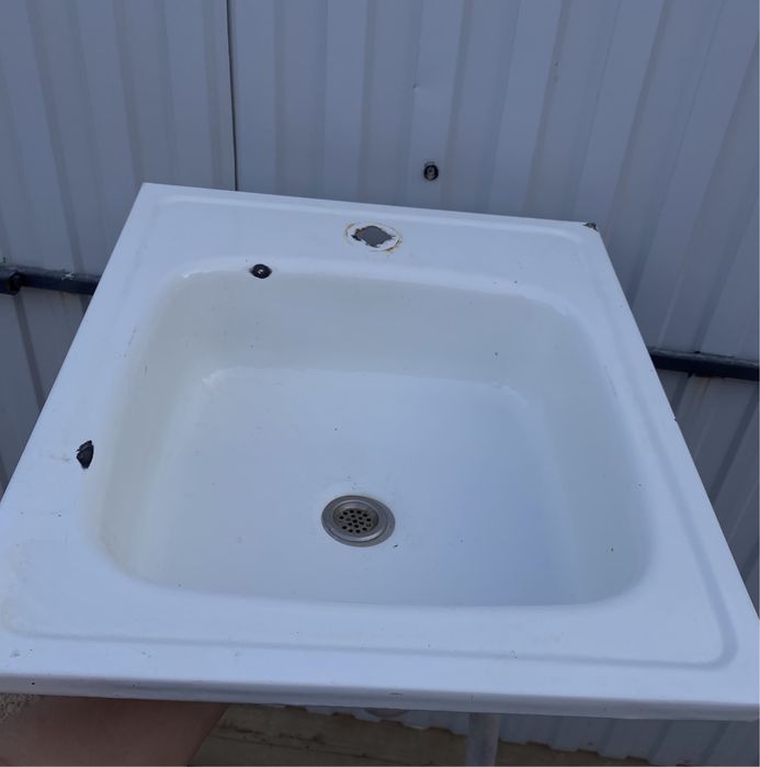 Раковина из стали