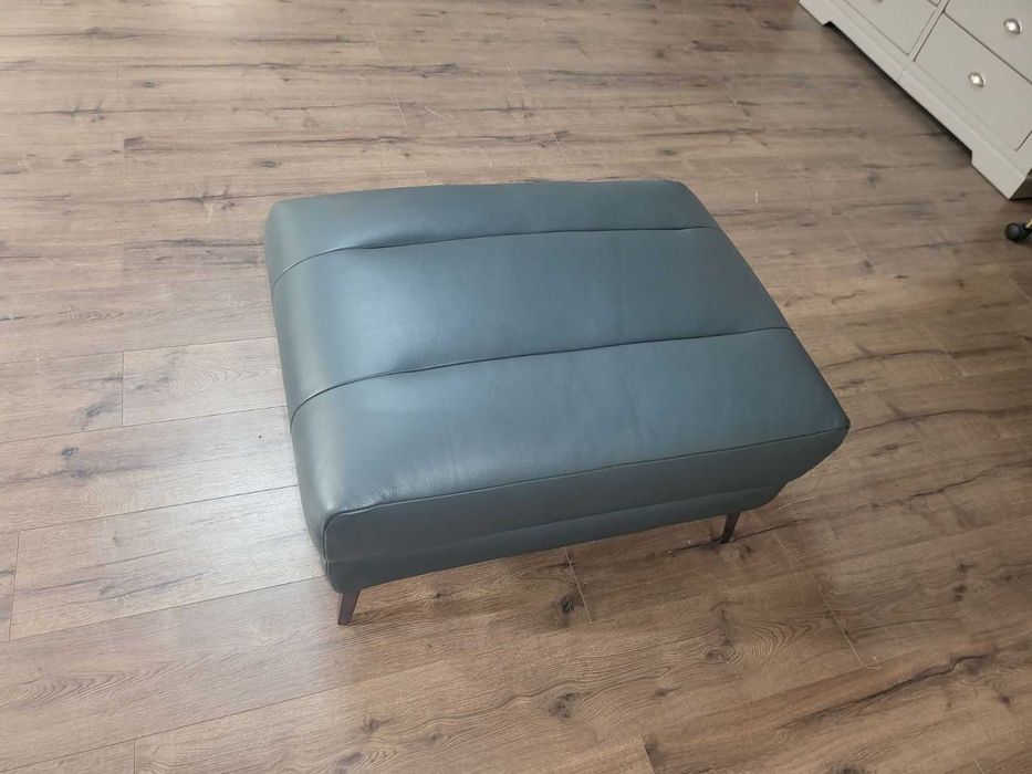 Тюркоазена кожена табуретка