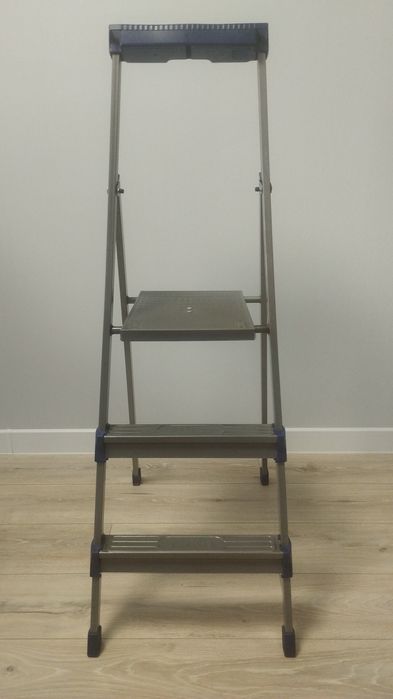 Продам стремянку