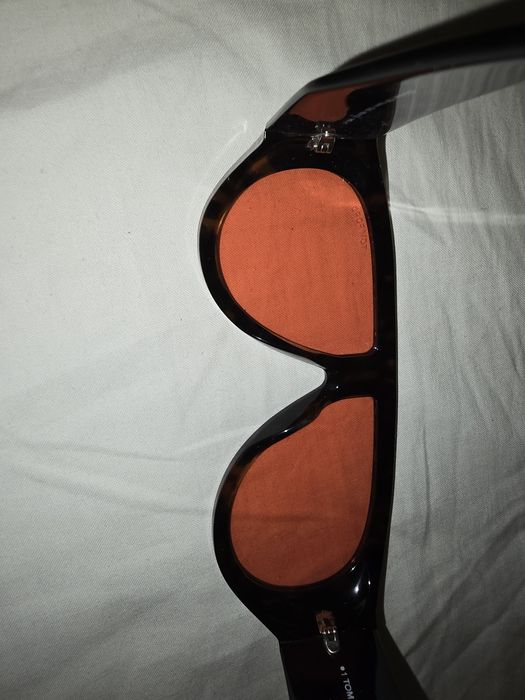 Ochelari de soare,Tom Ford,pentru femei, 450 lei