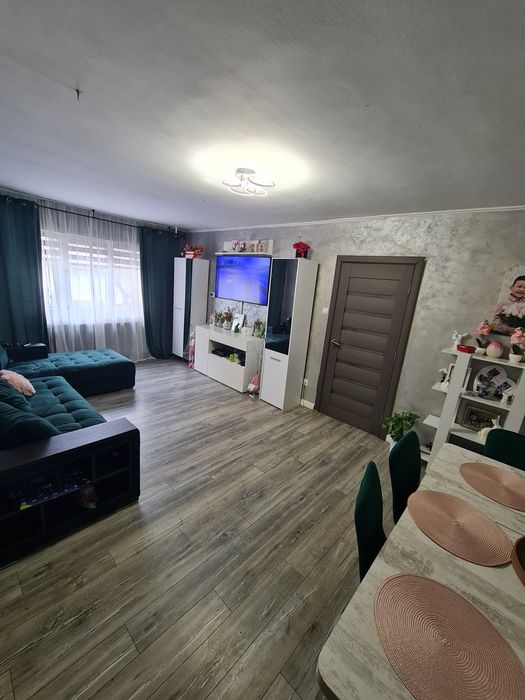 Vand Apartament 2 camere