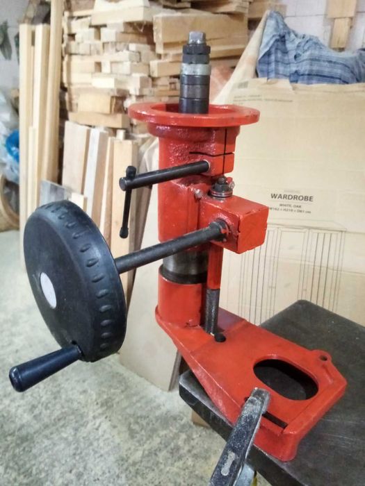 Резервни части за дърводелски машини