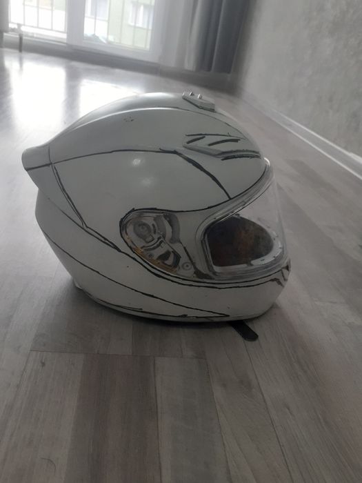 Ақ каска аласалш тұсіріб берем