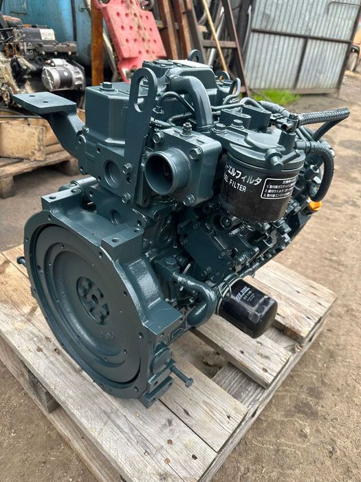 Motor Yanmar 3TNV82A pompa injectie chiuloasa bloc motor vibrochen