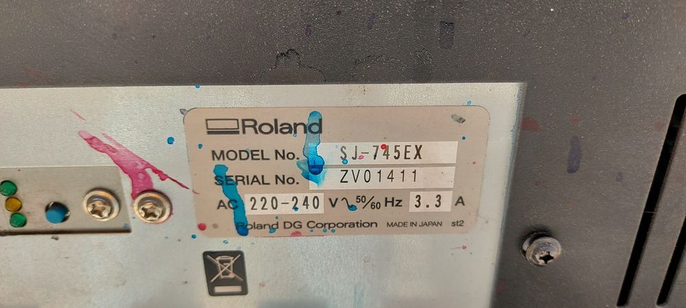 Плоттеры Roland SJ-645 и SJ-745