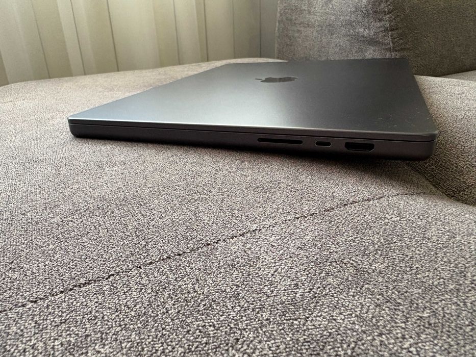 Apple Macbook Pro 16 M3 Pro 36 Gb Ram 2023 Перфектен
