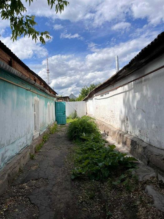 Частный дом в общем дворе