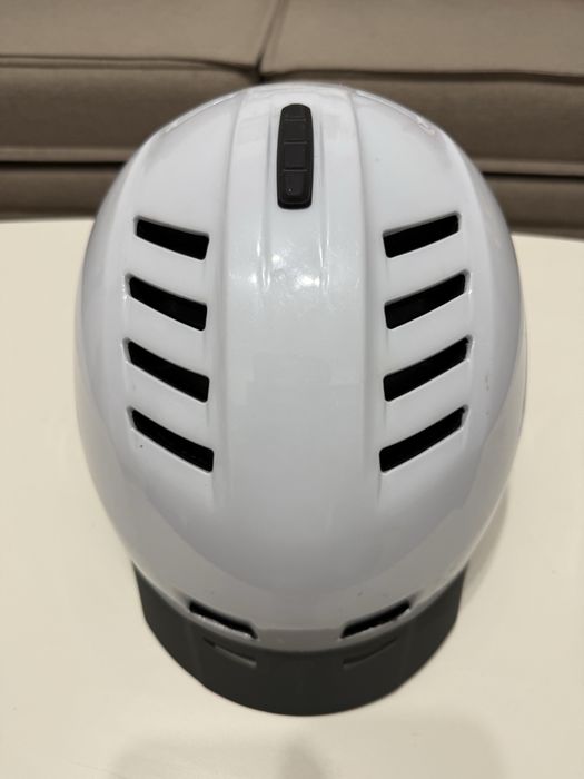 Casca de ski cu ochelari