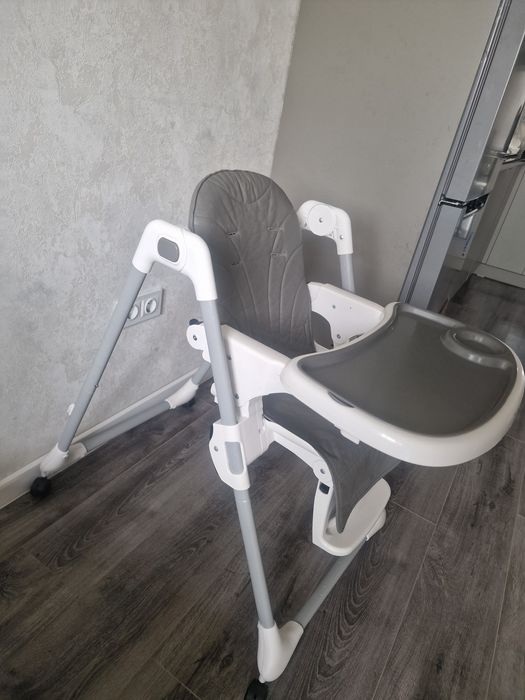 Детский стульчик ILOVi Liam Plus