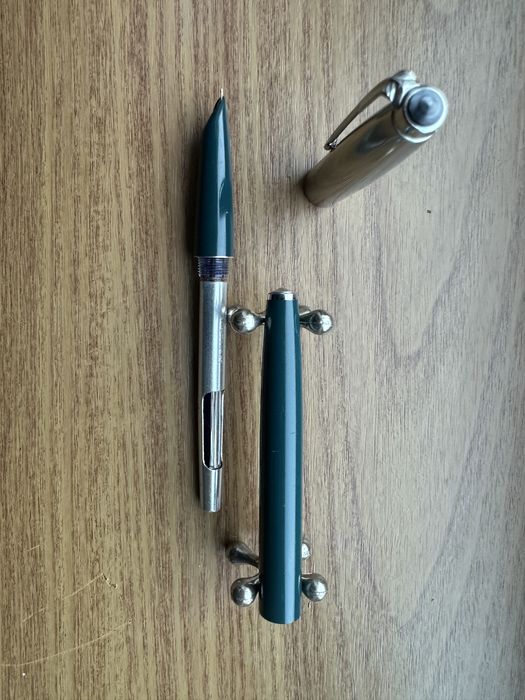 Stilou chinezesc albastru