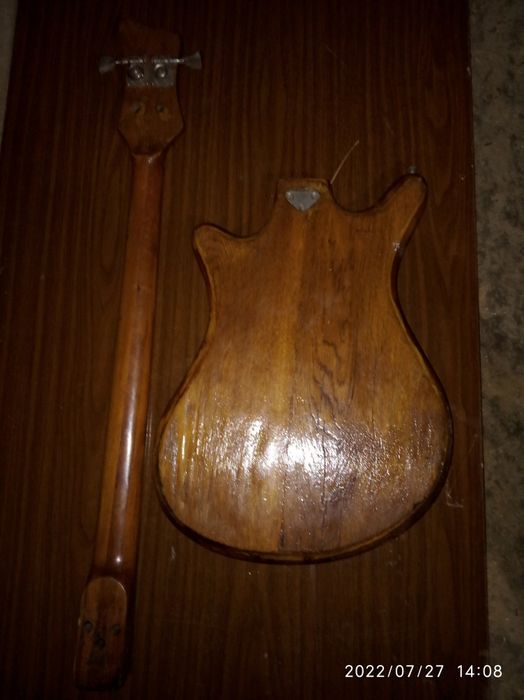 Корпус эл. гитары.