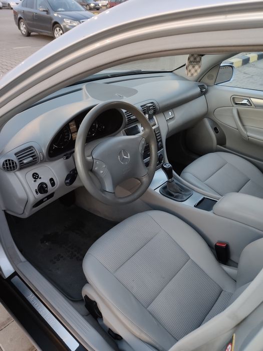 Mercedes Benz C180