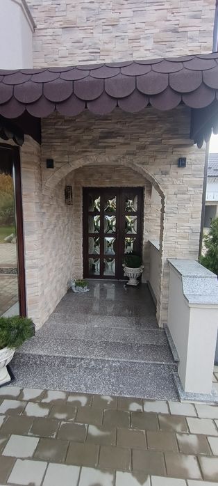 Efectuez lucrări interioare și exterioare