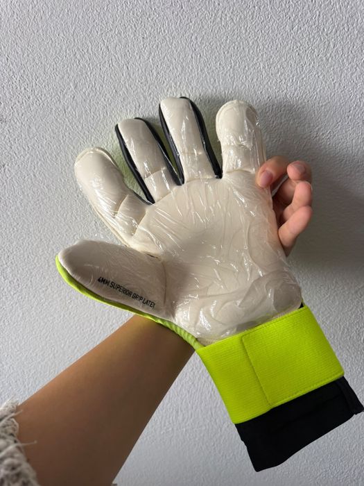 Manusi fotbal Puma