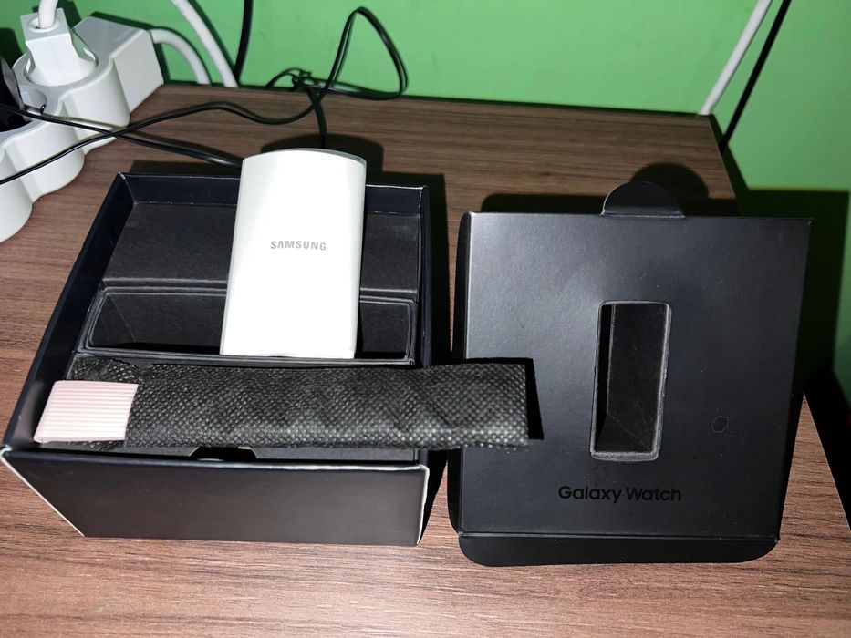 Samsung Galaxy Watch, 42 мм, Rose Gold