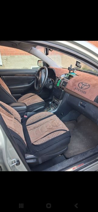 Продам  автомобиль  тайотта авенсис  2004