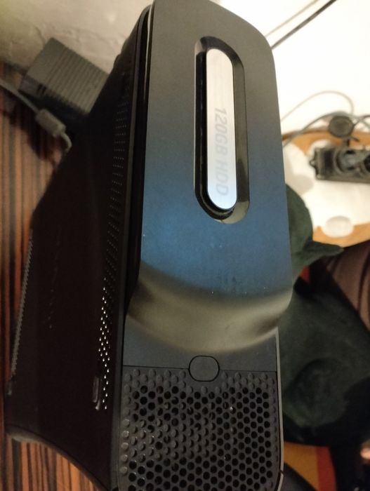 Продам Xbox 360.