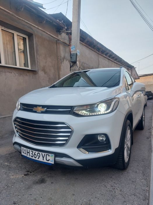 Трекер.1 Сотилади.