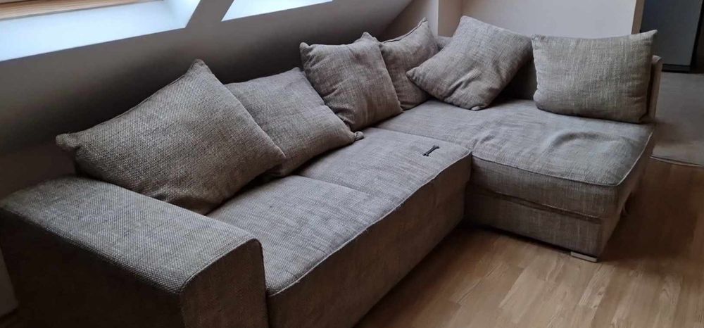 Разтегателен диван