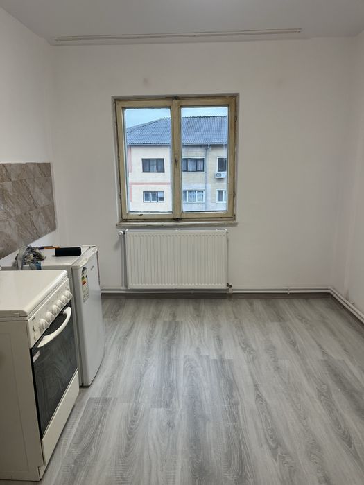 Vand apartament!