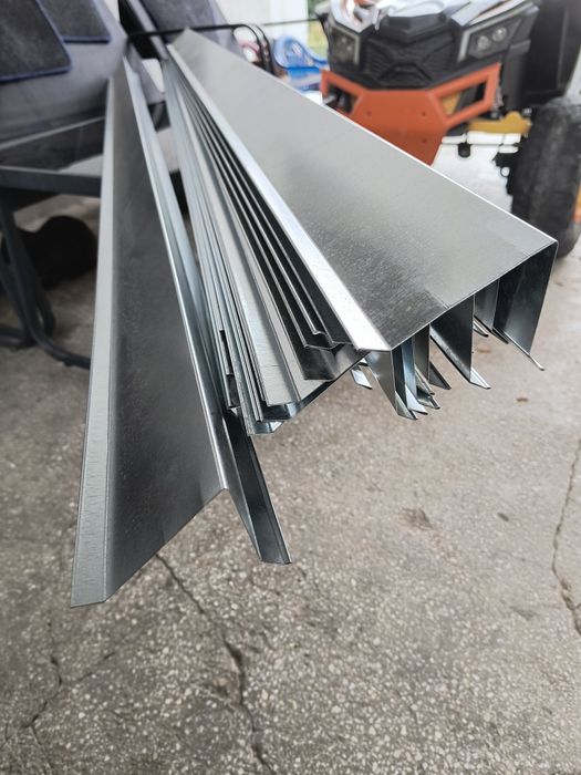 Vând parazapezi zinc