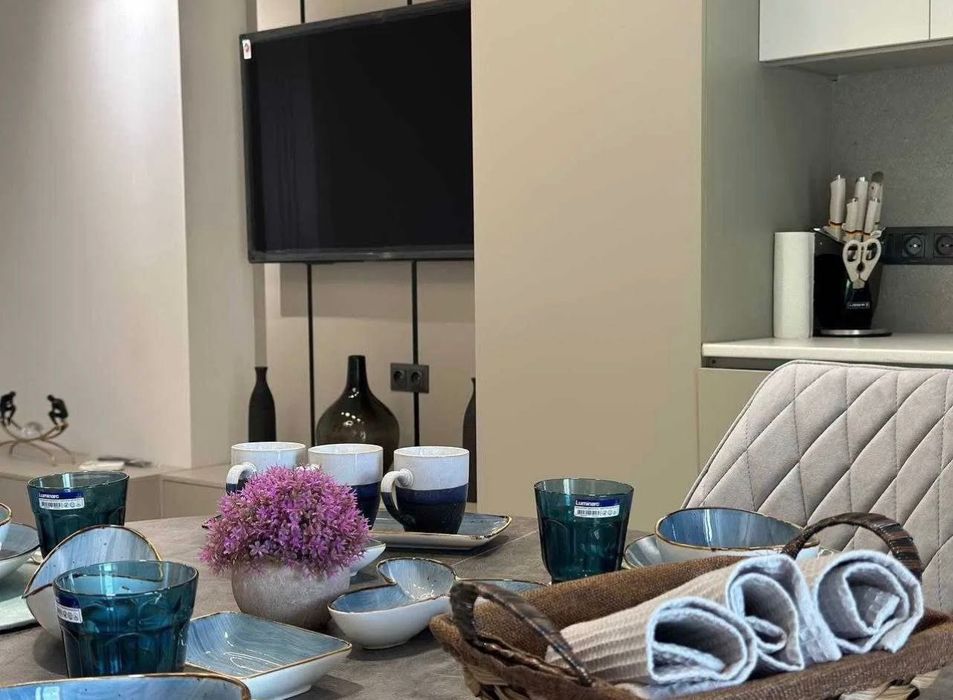 Миробод Ойбек л Сдается новая 2-х комнатная ,студия в элит комплексе